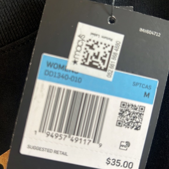 Nike tee logo Sportswear Metallic Graphic T-Shirt - Picture 4 of 5